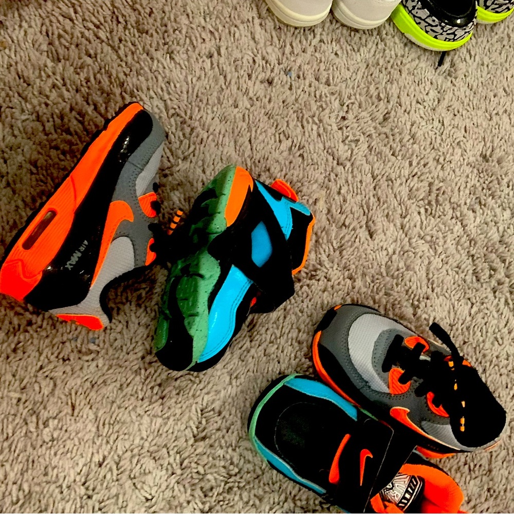 Nike Size 4 infant shoes
